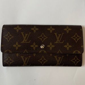Louis Vuitton Sarah Wallet